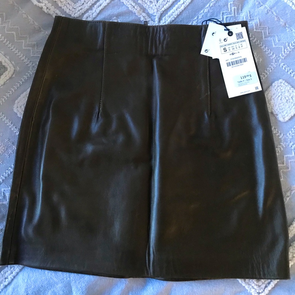 Zara sheepskin mini skirt in Olive green